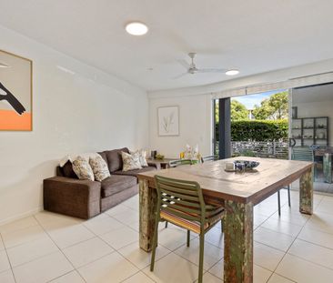 Perfect blend of modern living and natural beauty - Photo 4