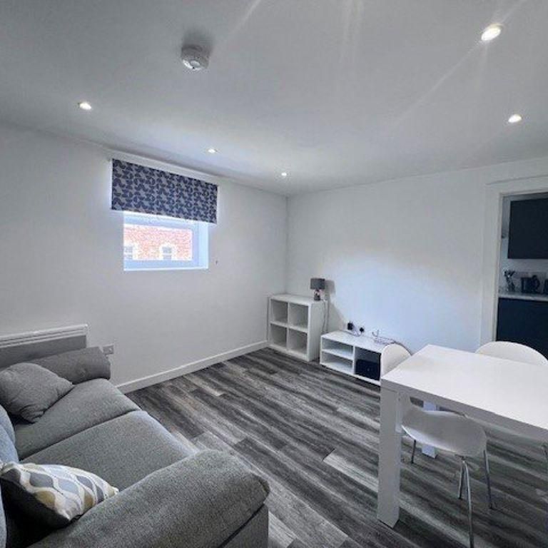 1 bedroom flat to rent - Photo 1