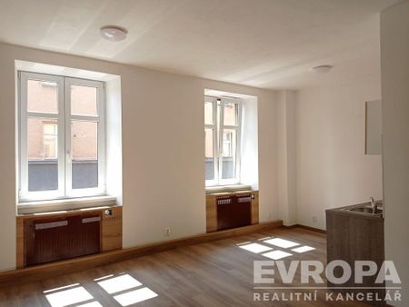 Pronájem bytu 1+kk 39 m2 - Fotografie 5