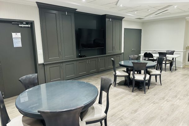 For Lease - 281 Woodbridge Avenue Unit# 510, Vaughan, Ontario - Photo 1