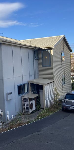 Furnished CBD Studio Rooms for 2026! - Photo 2