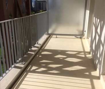 GRAND STUDIO AVEC BALCON - Photo 3