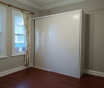 Spacious family home - Photo 6