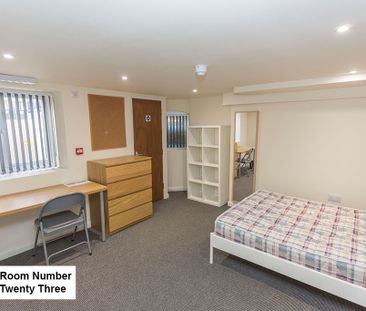 1 Bed Student Accommodation - Photo 6