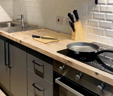 3 Bed Apartment - Photo 3