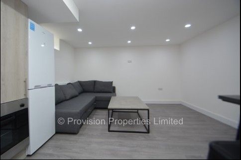 3 Bedroom Properties Hyde Park - Photo 1