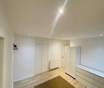 Barchester Avenue, Bolton, BL2 - Photo 3