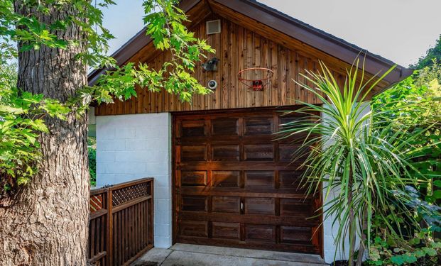 For Lease - 27 Stock Avenue Unit# Upper, Toronto, Ontario - Photo 1