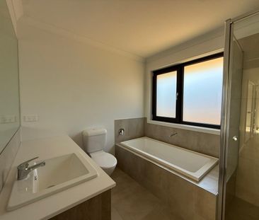 Brand new family home! - Photo 4