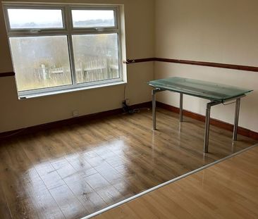 3 Bed End Terrace, Beckhill Chase, LS7 - Photo 2