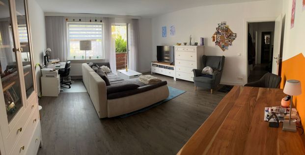 ++ Charmante 2 Zimmerwohnung+ EBK + Vollbad + Balkon ++ - Photo 1