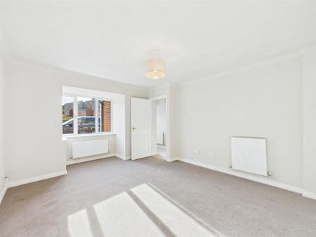 3 bedroom detached house to rent - Photo 3