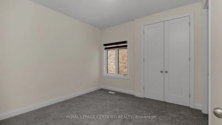 Property For Lease | W9272277 - Photo 4