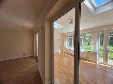 5 bedroom house to rent - Photo 2
