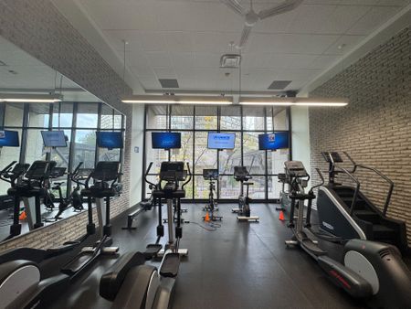 For Lease - 33 Harbour Square Unit# 2423, Toronto, Ontario - Photo 5