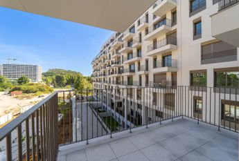 Apartamento T2 no Porto com varanda, garagem e arrumos