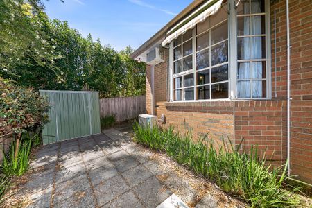 2/1 York Street, Blackburn South - Photo 2