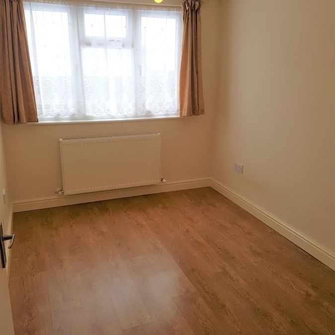 1 Bed Flat, Cardiff Road, LU1 - Photo 1