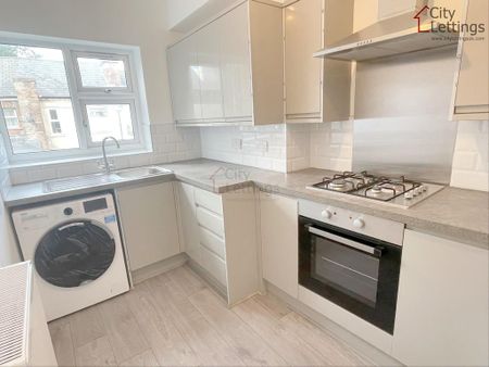 2 bedroom flat to rent - Photo 4
