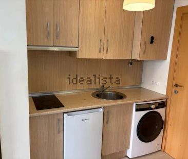 Alquiler de piso en Alameda de Capuchinos - Photo 2