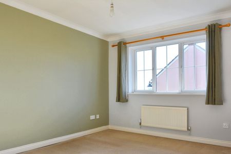 £1,675 PCM - Photo 4