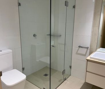 Furnished Two Bedroom Two Bathroom Apartment - Photo 6