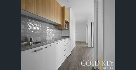 BREAK LEASE - ONE TENANT ONLY - Free Electricity included Modern Studio ROOM ONLY - Photo 2