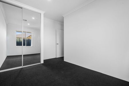 Brand New & Ready for You - Beautiful Henley Brook Living - Photo 5