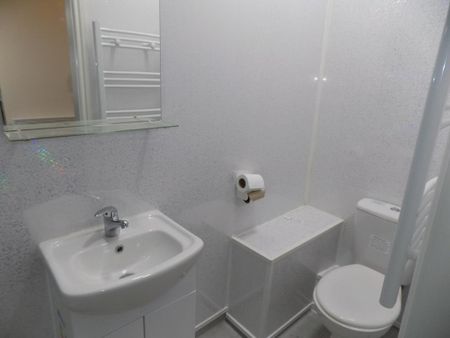 1 bedroom apartment to rent - Photo 4