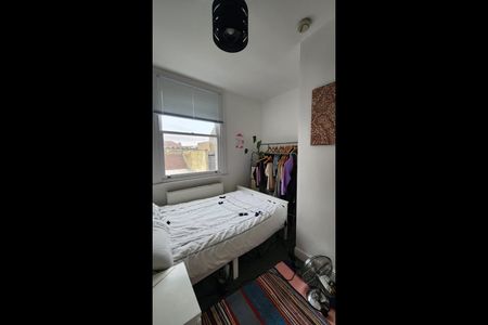 2 Bed Flat, Stoke Newington Road, N16 - Photo 3