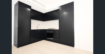 Quiet Garden-Facing One Bedroom Apartment - Photo 3