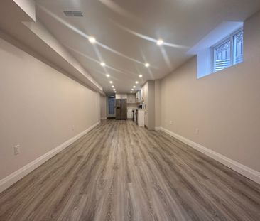 For Lease - 2036 Grosvenor Street Unit# lower, Oakville, Ontario - Photo 1