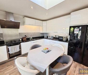 Sunnybank Close, Leigh on Sea - Photo 3