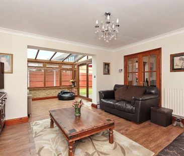 3 bedroom detached house to rent - Photo 3