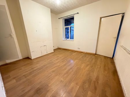 Hall Park Street, Bilston, Wolverhampton - Photo 4