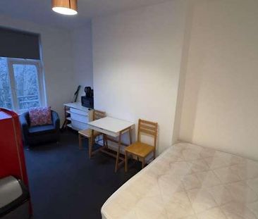 Flat C, Conference Road, Armley, Leeds, LS12 - Photo 5