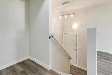 - 3 Bedroom at Poplar Grove - Photo 5