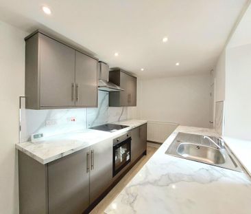 3 bedroom terraced house to rent - Photo 4