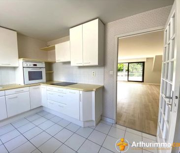 Location Appartement 4 pièces 120 m2 à Quimper - Photo 2