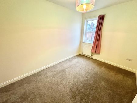 3 bedroom end of terrace house to rent - Photo 3