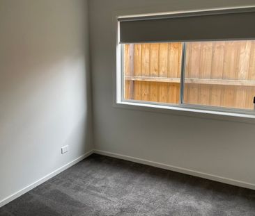 4 Bedroom Charmer - Photo 2