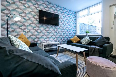 6 bedroom terraced house to rent - Photo 5