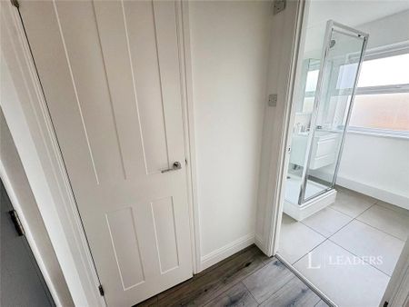 Studio to rent - Photo 4