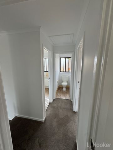 2/11 Ford Street, Queanbeyan NSW 2620 - Townhouse For Rent | Domain - Photo 5