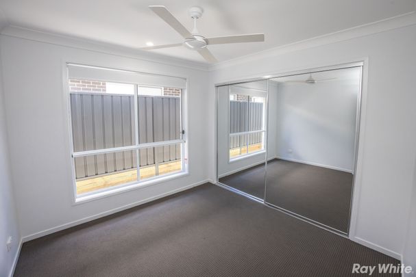 STUNNING 4-BEDROOM DUPLEX IN FORSTER!! - Photo 1