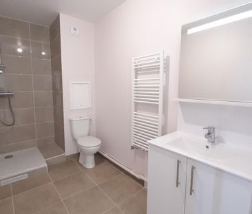 location Appartement T2 DE 38.5m² À NOISY LE GRAND - Photo 3