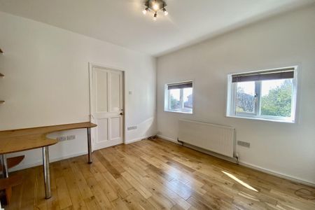 Midanbury Lane - Photo 3