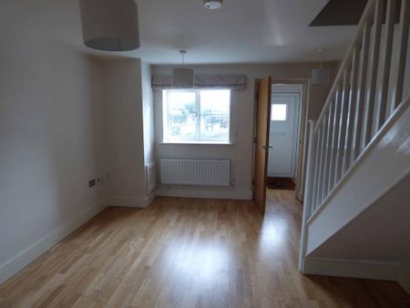 2 bedroom terraced house to rent - Photo 5