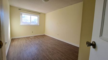 For Lease - 72 Norbert Road, Brampton, Ontario - Photo 5