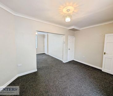 3 bedroom end of terrace house to rent - Photo 2
